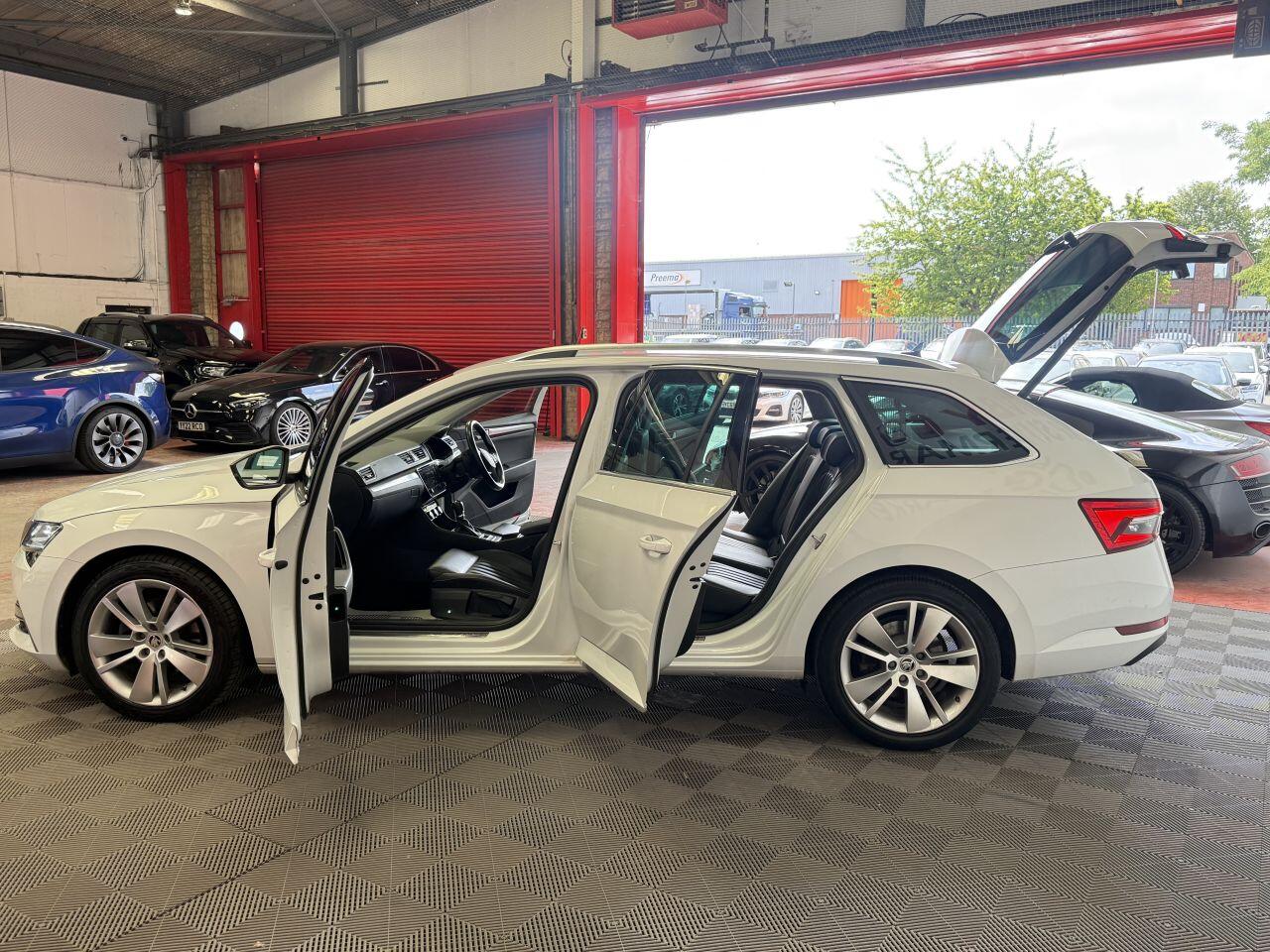 Skoda Superb view 13
