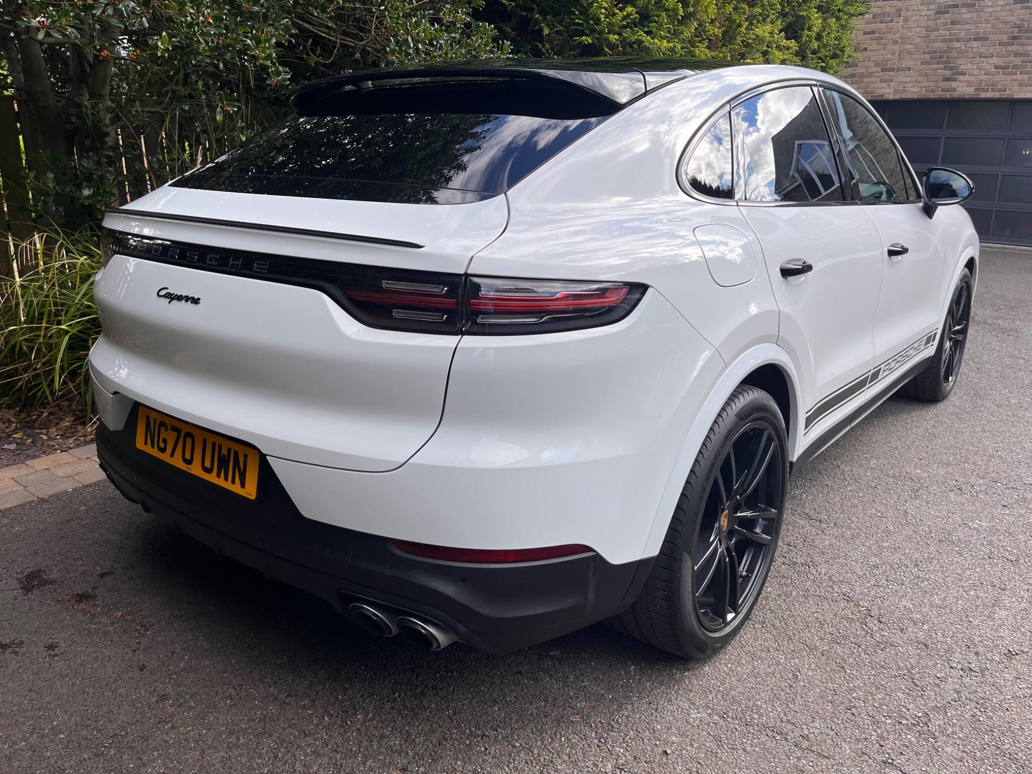 Porsche Cayenne view 11