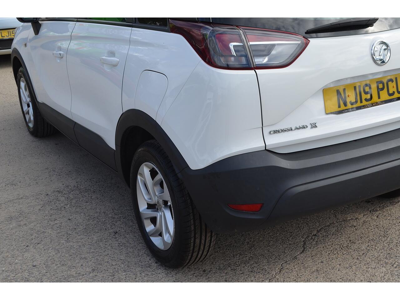 Vauxhall Crossland X view 40