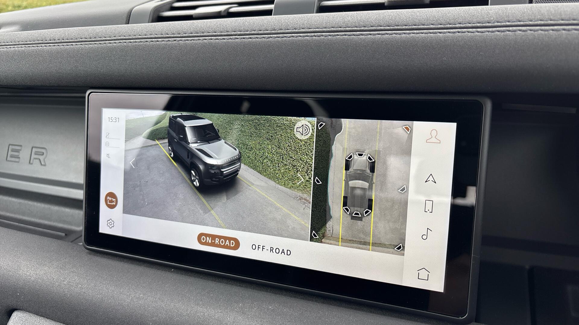 Land Rover Defender view 42