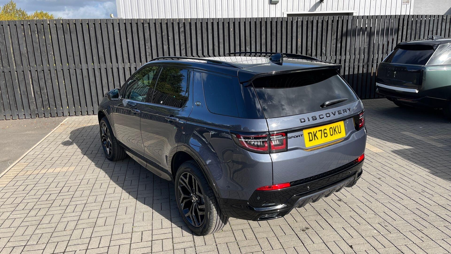 Land Rover Discovery Sport view 31