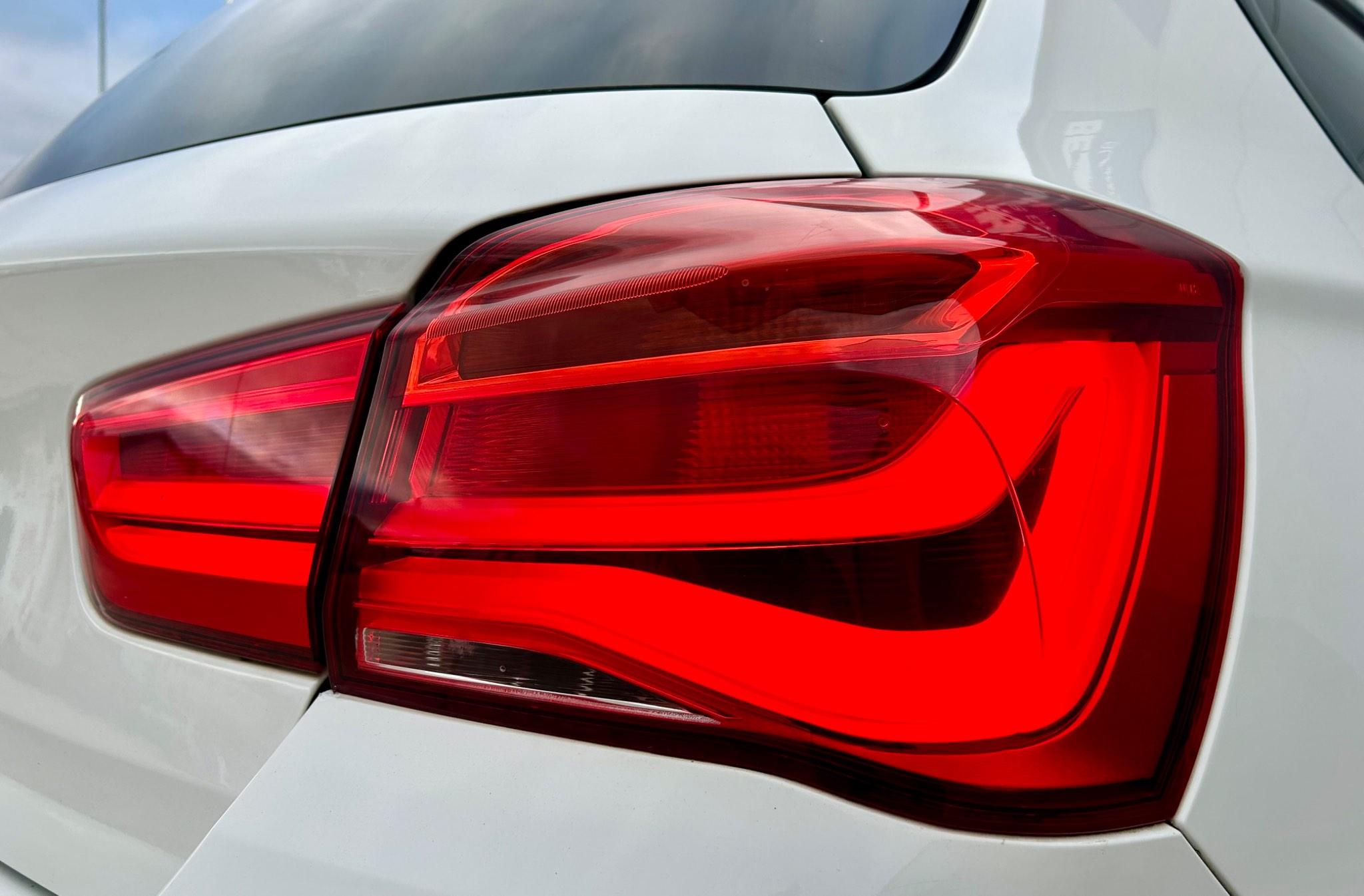 BMW 1 Series view 15