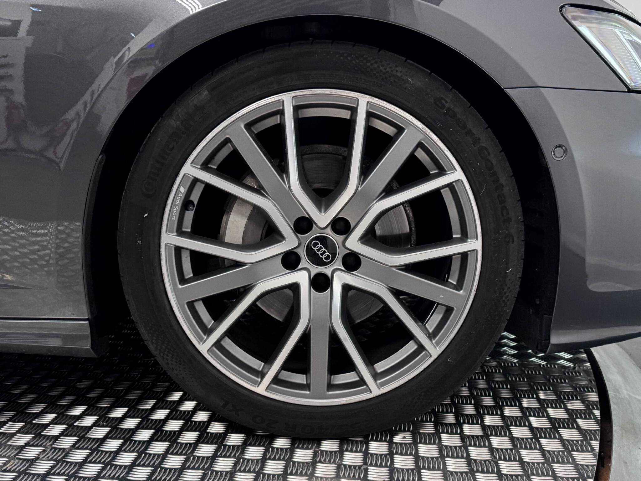 Audi A6 view 54