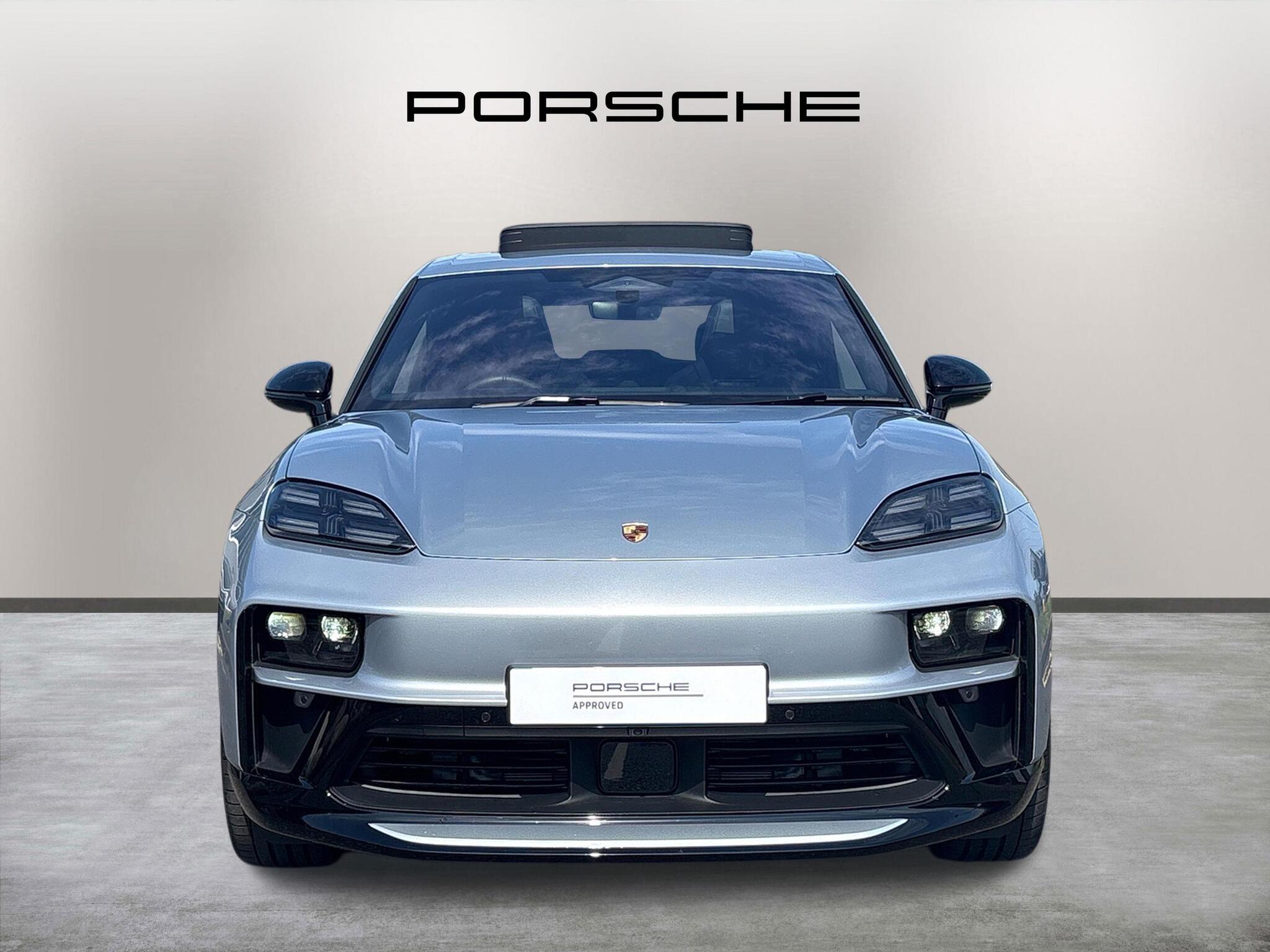 Porsche Macan view 2