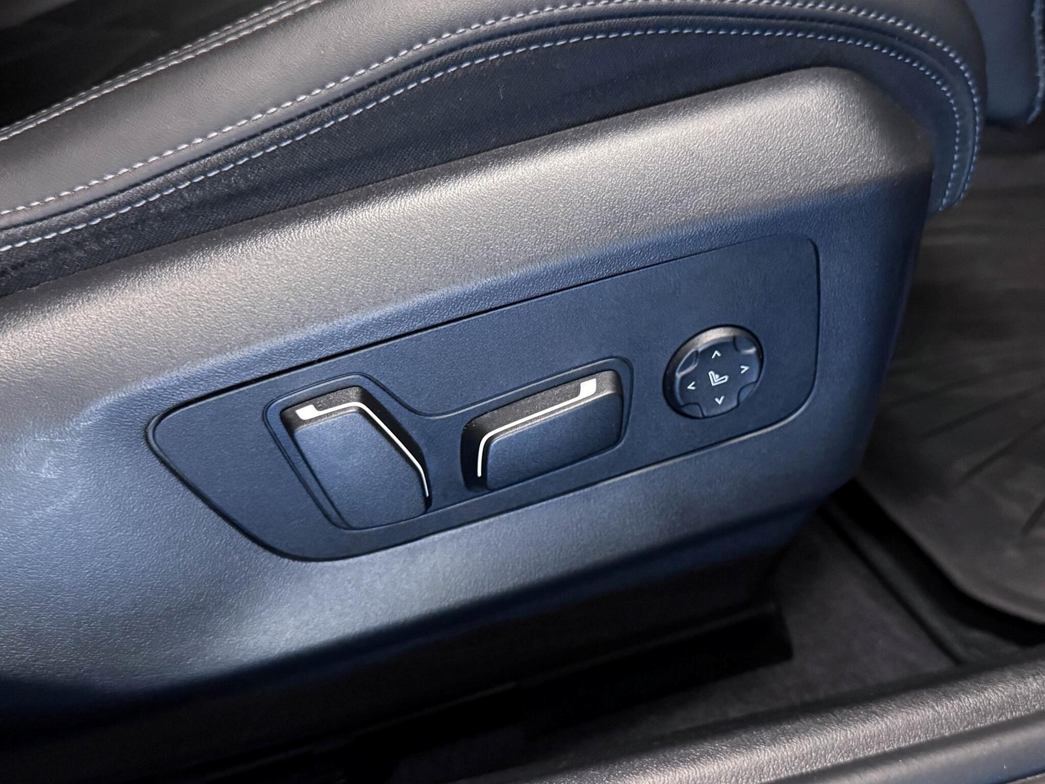 BMW 5 Series view 29