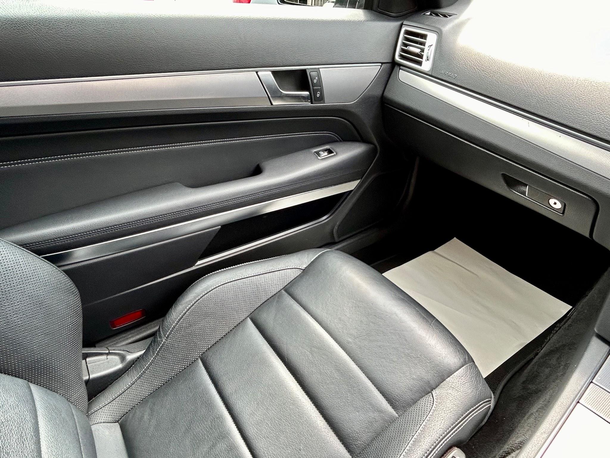 Mercedes-Benz E-Class view 8