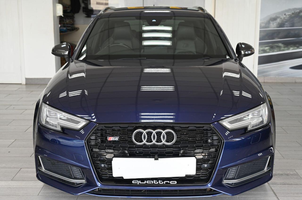 Audi S4 Avant view 6