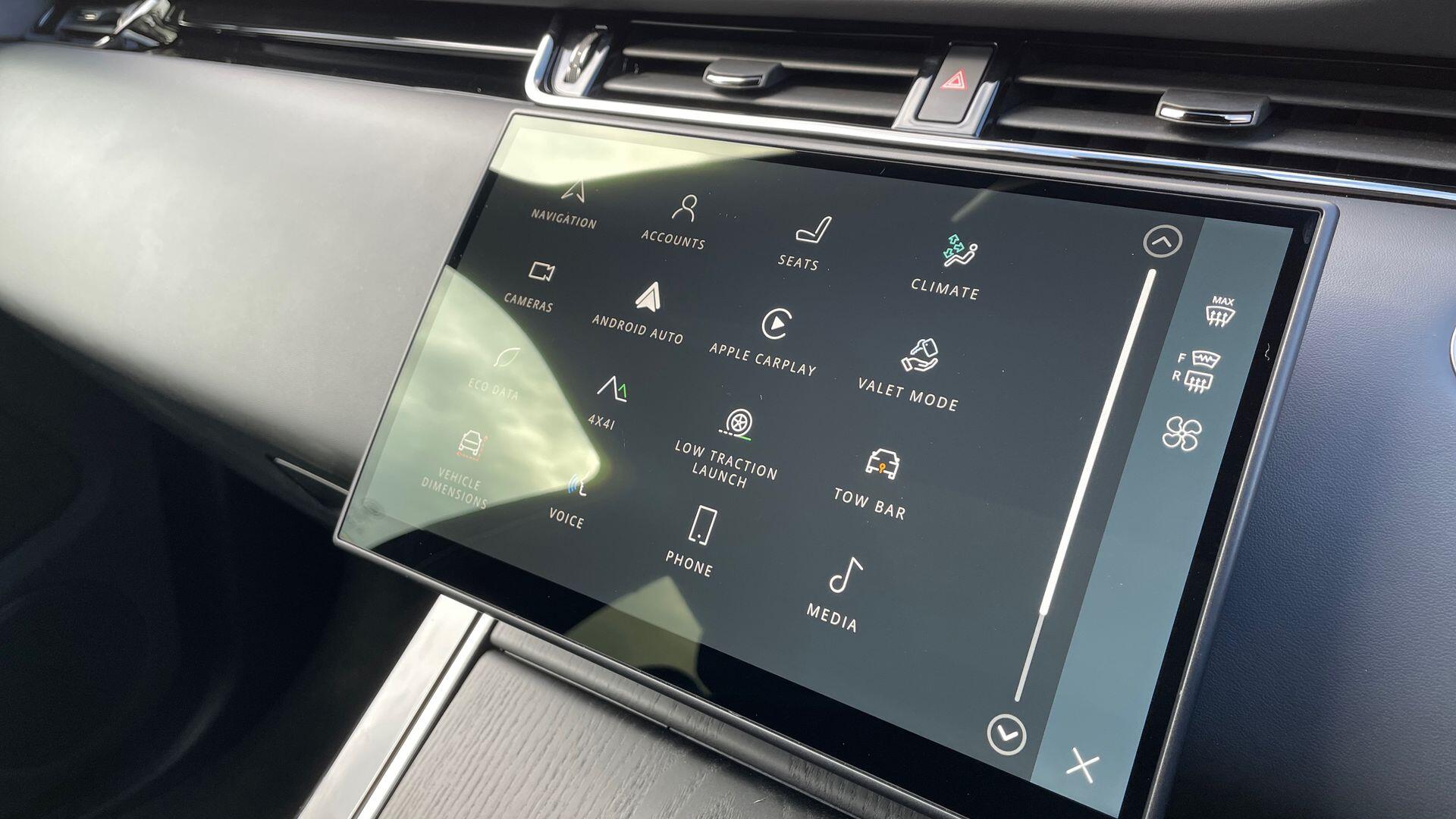 Land Rover Range Rover Evoque view 45