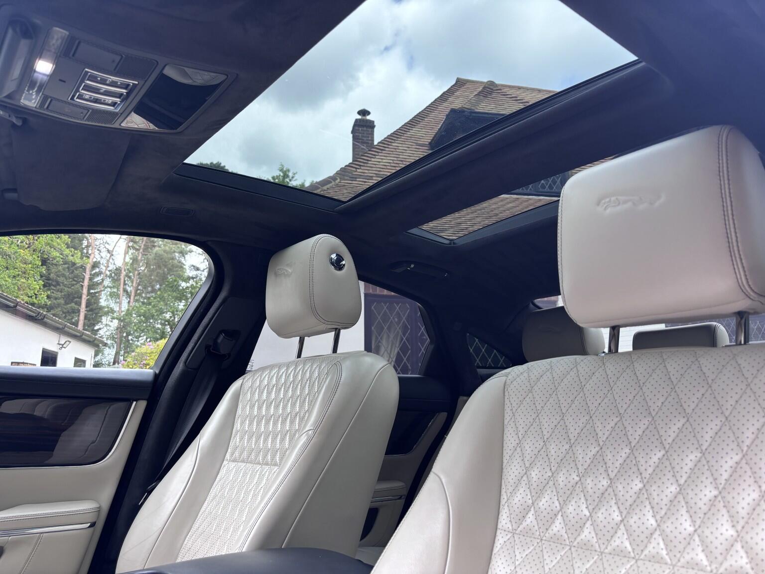 Jaguar XJ view 22