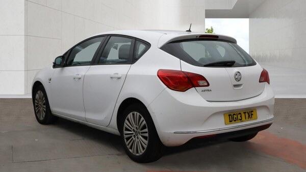 Vauxhall Astra view 3