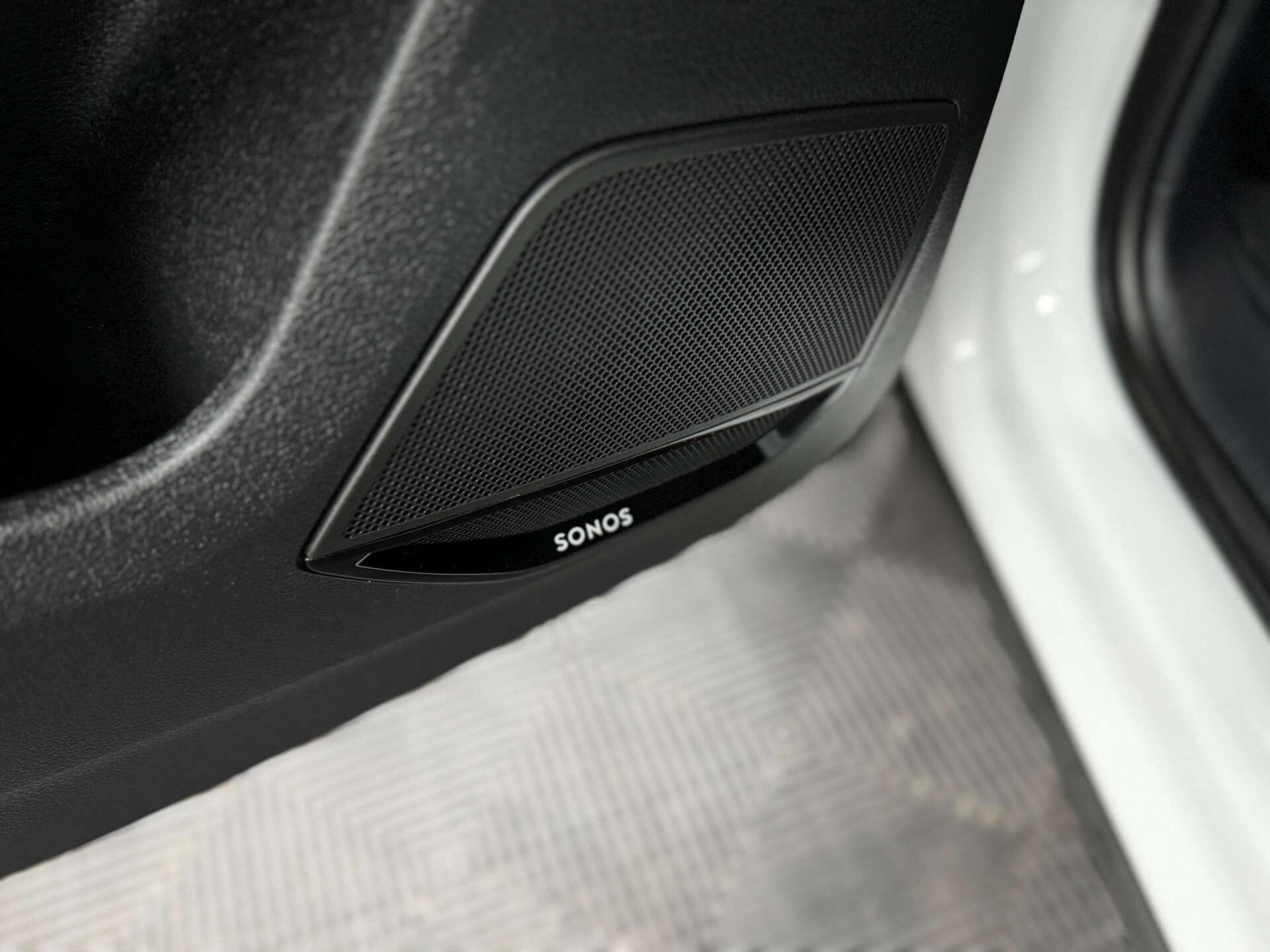 Audi Q3 view 61