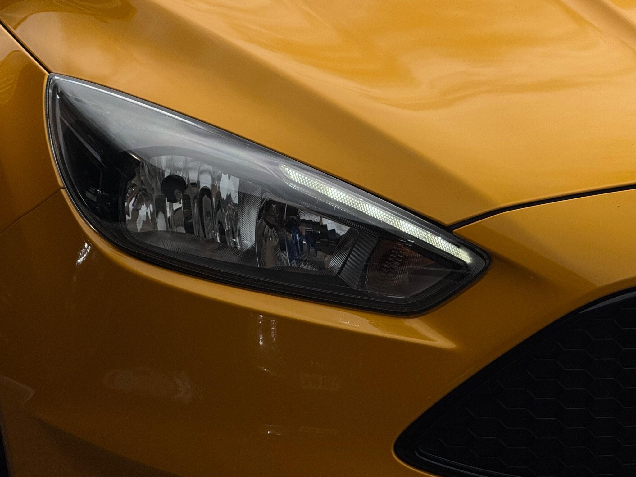 Ford Focus view 34