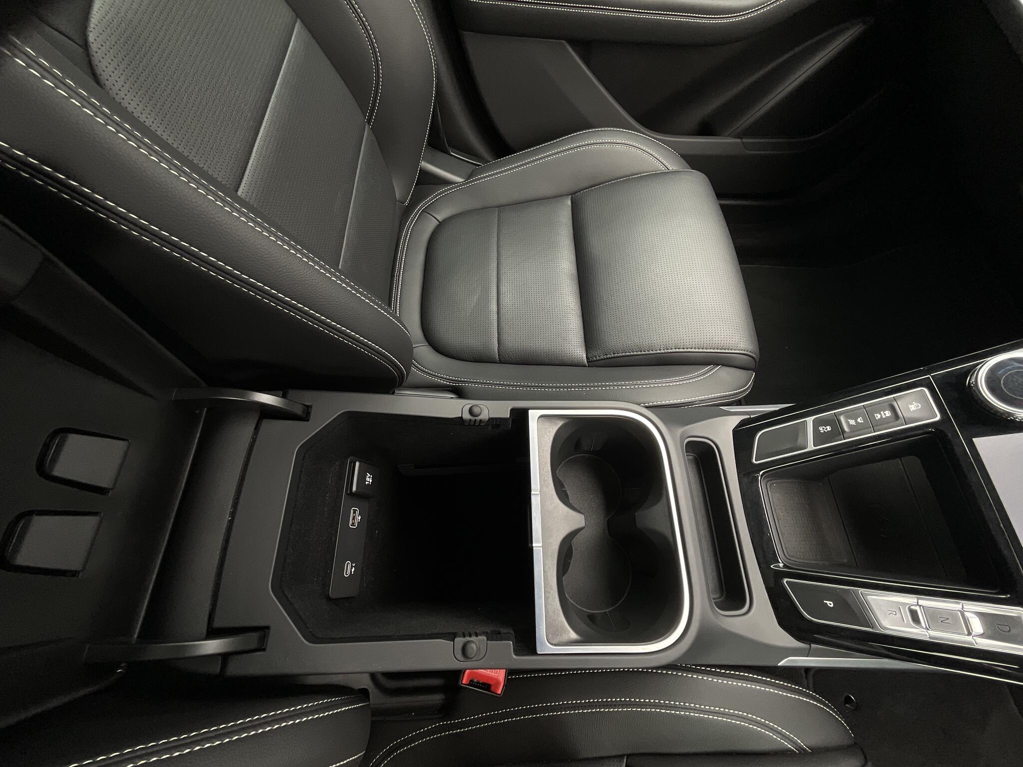 Jaguar I-Pace view 31