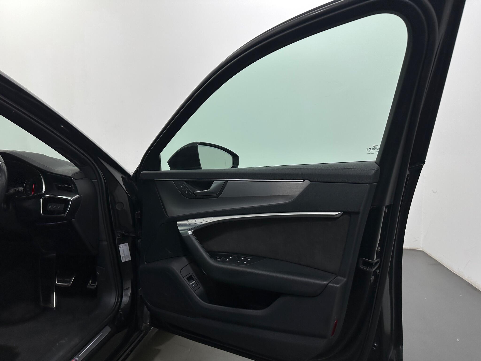 Audi A6 Avant view 34