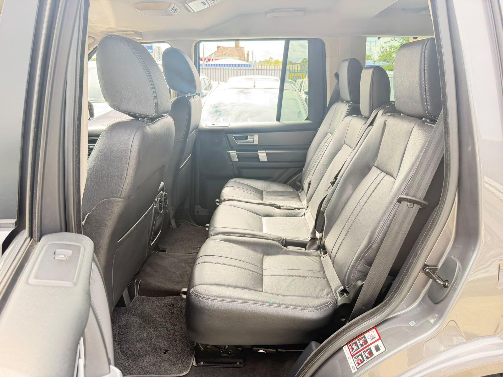 Land Rover Discovery view 18