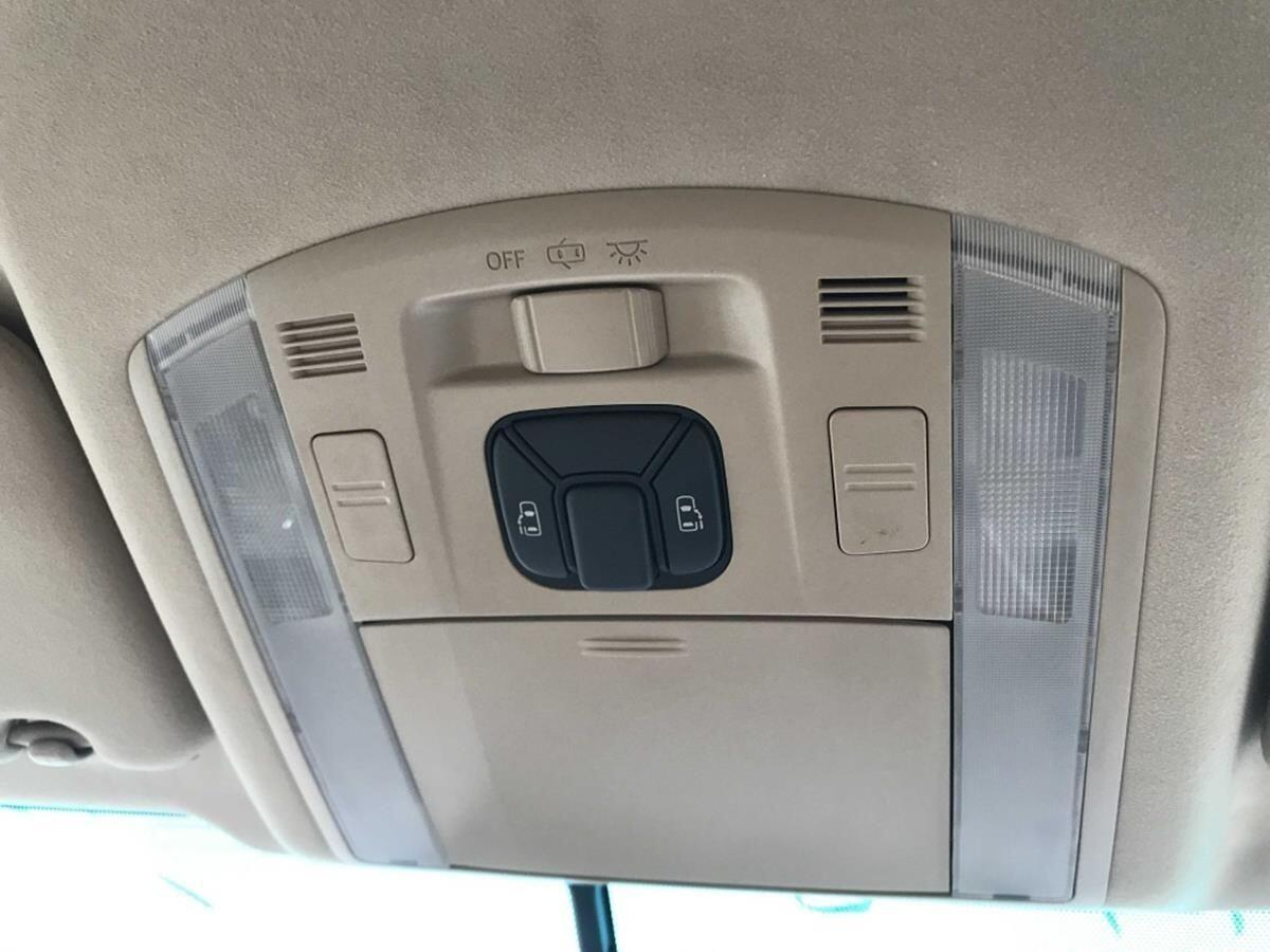 Toyota Alphard view 28