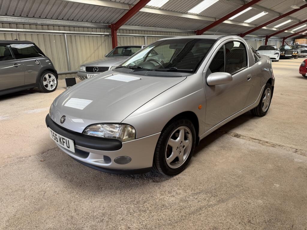 Vauxhall Tigra view 5