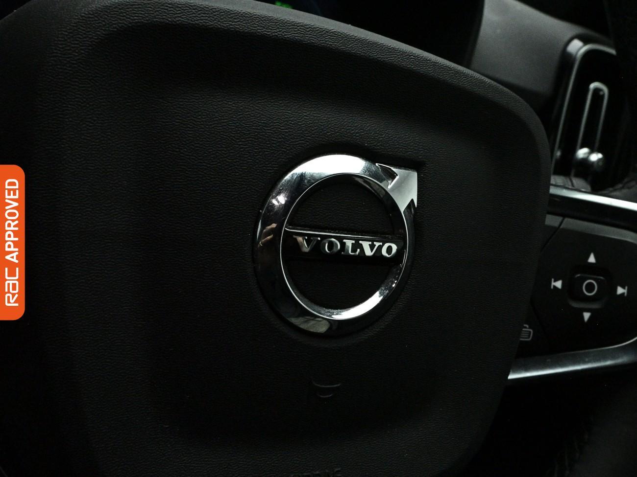 Volvo XC40 view 24