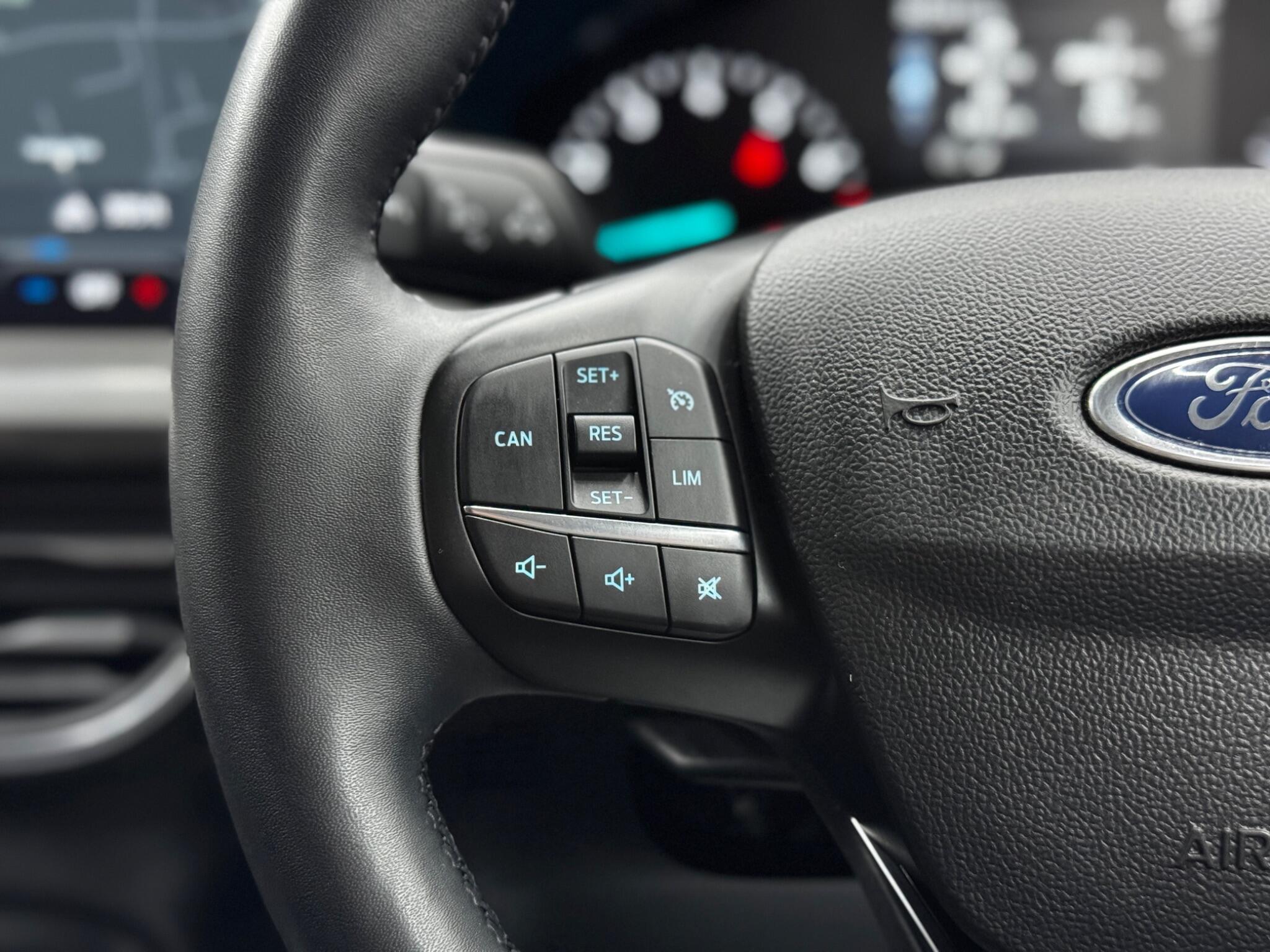 Ford Focus view 20