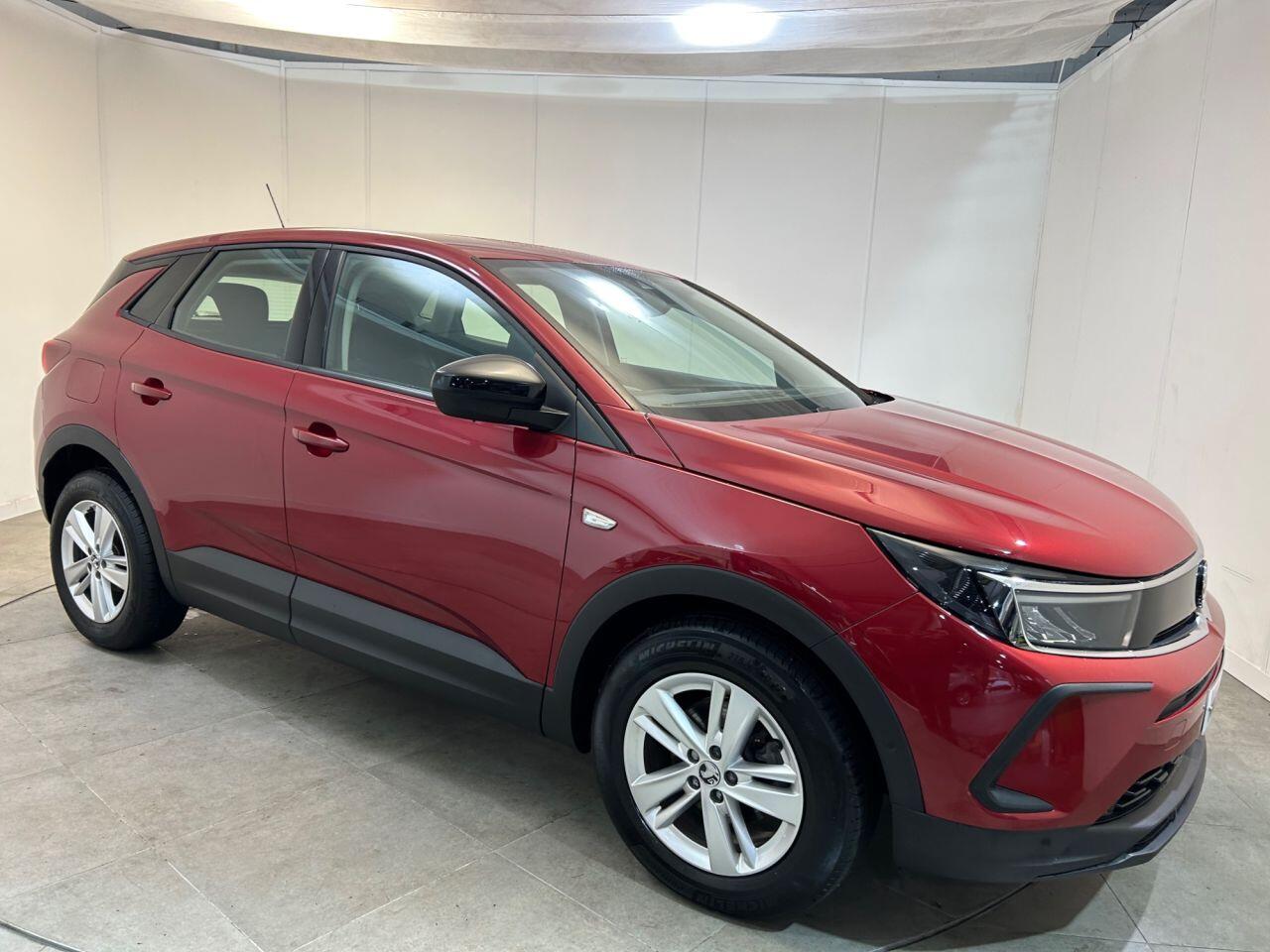 Vauxhall Grandland view 4