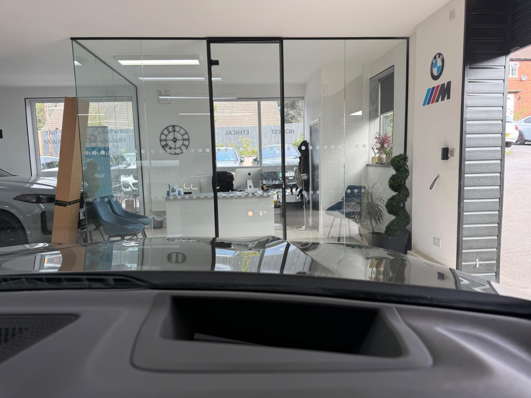 BMW X6 view 18