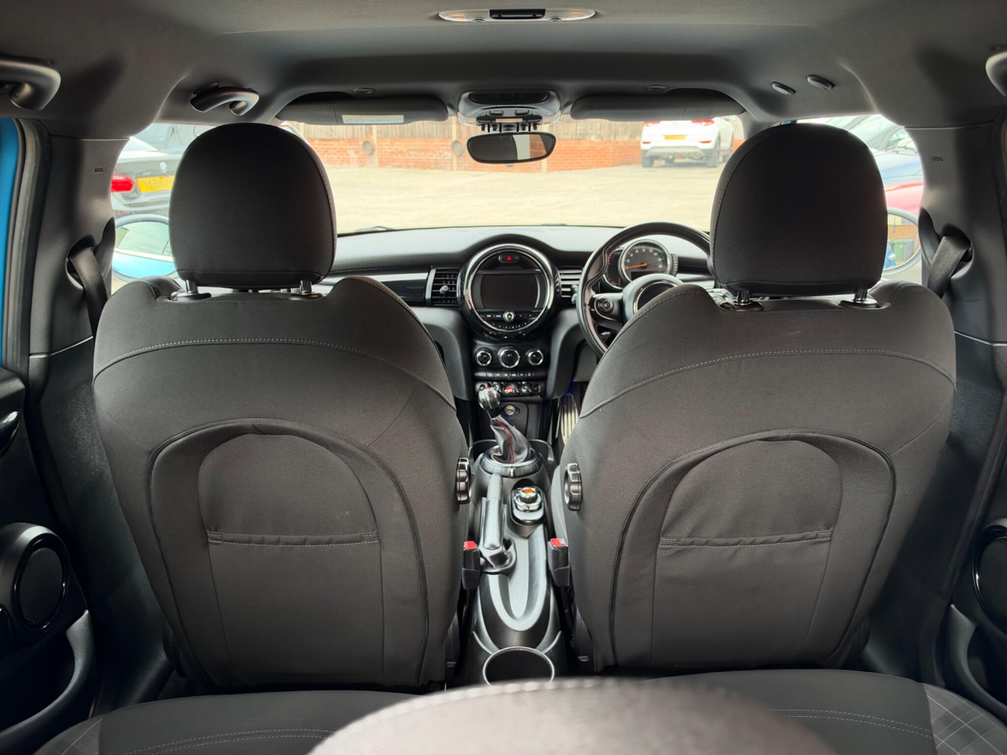 Mini Hatch view 18