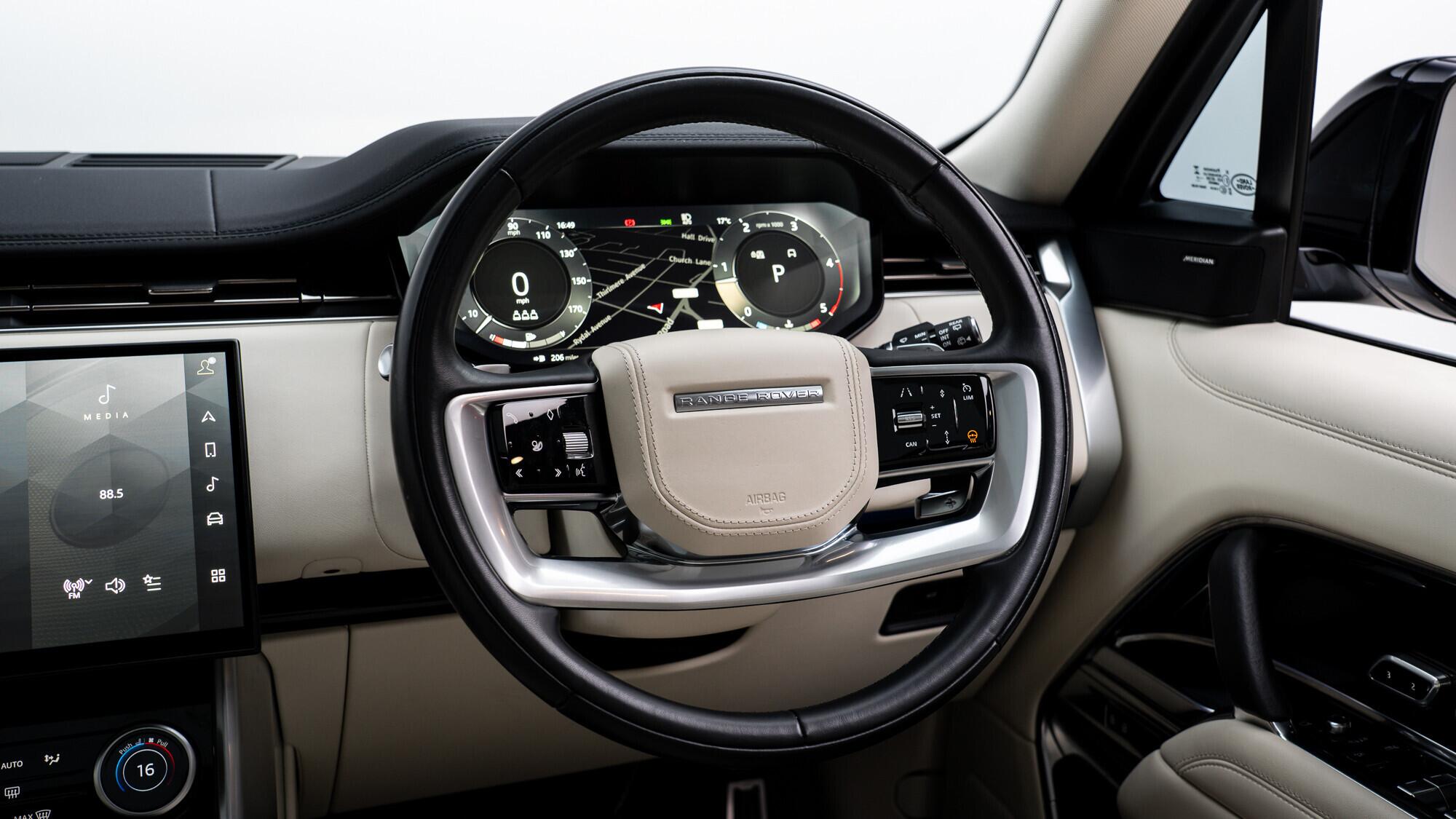 Land Rover Range Rover view 21