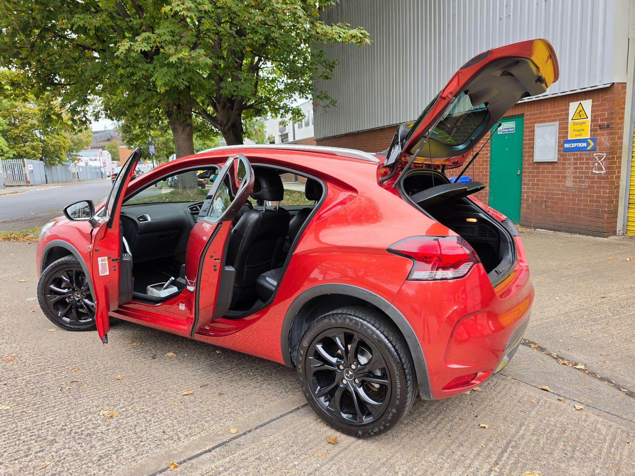 DS Automobiles DS 4 Crossback view 29