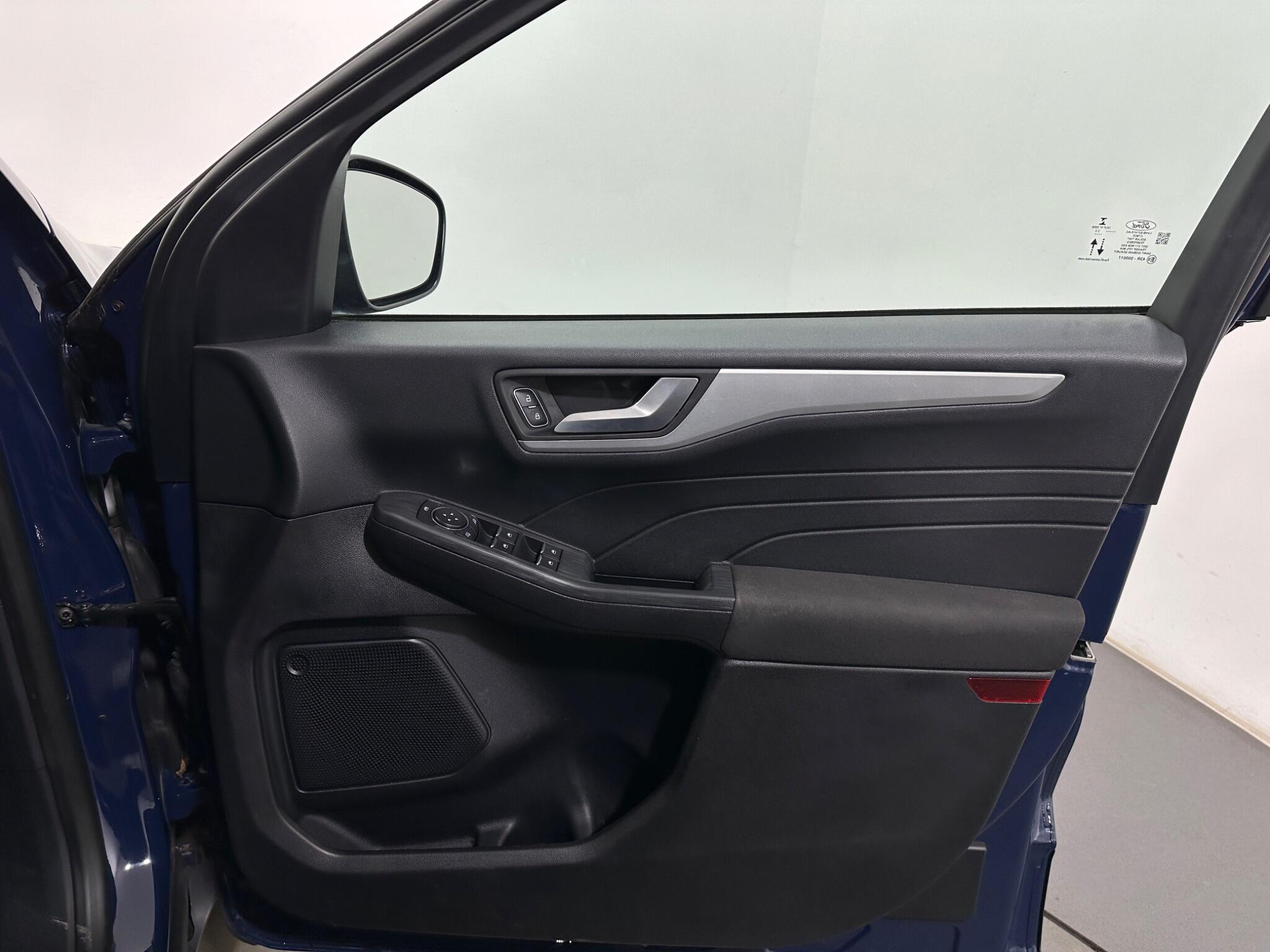 Ford Kuga view 33