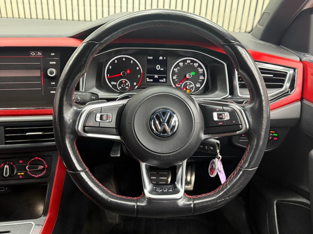 Volkswagen Polo view 9