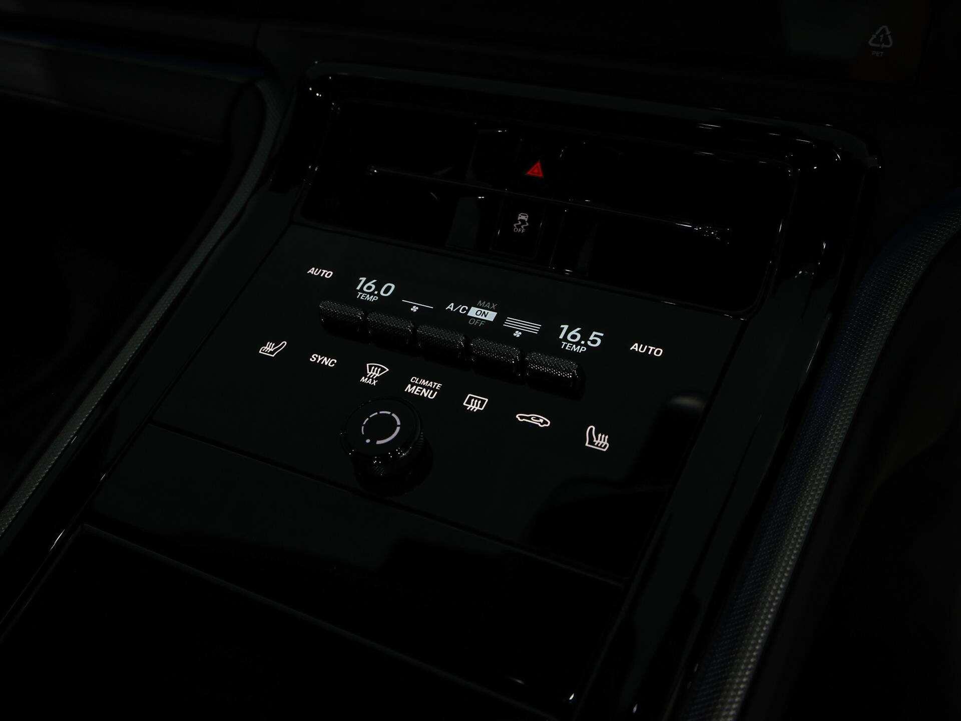 Porsche Panamera view 23