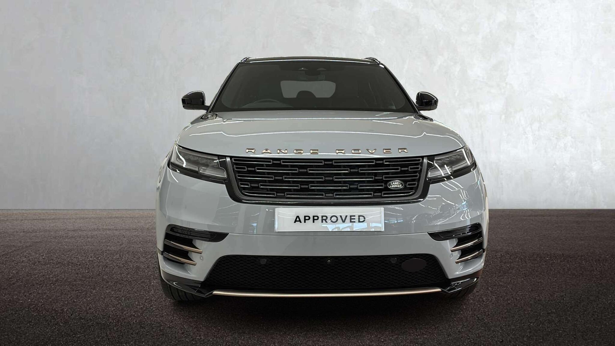 Land Rover Range Rover Velar view 7