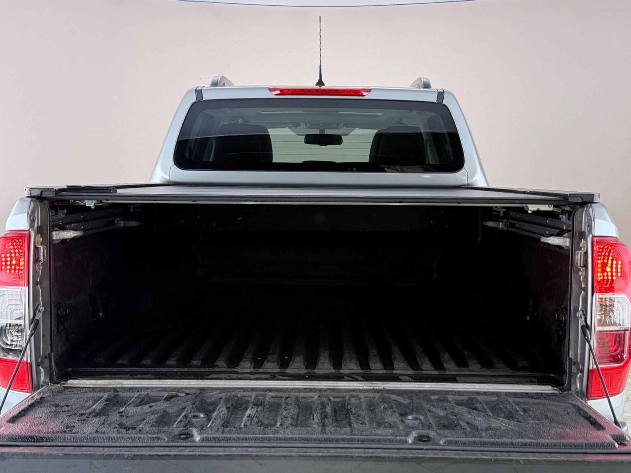 Nissan Navara view 11