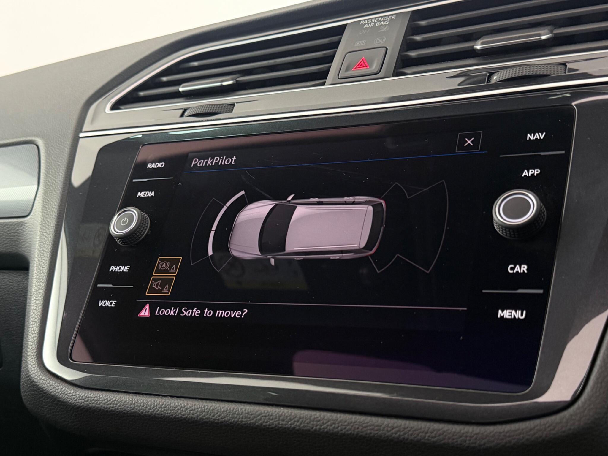 Volkswagen Tiguan view 24