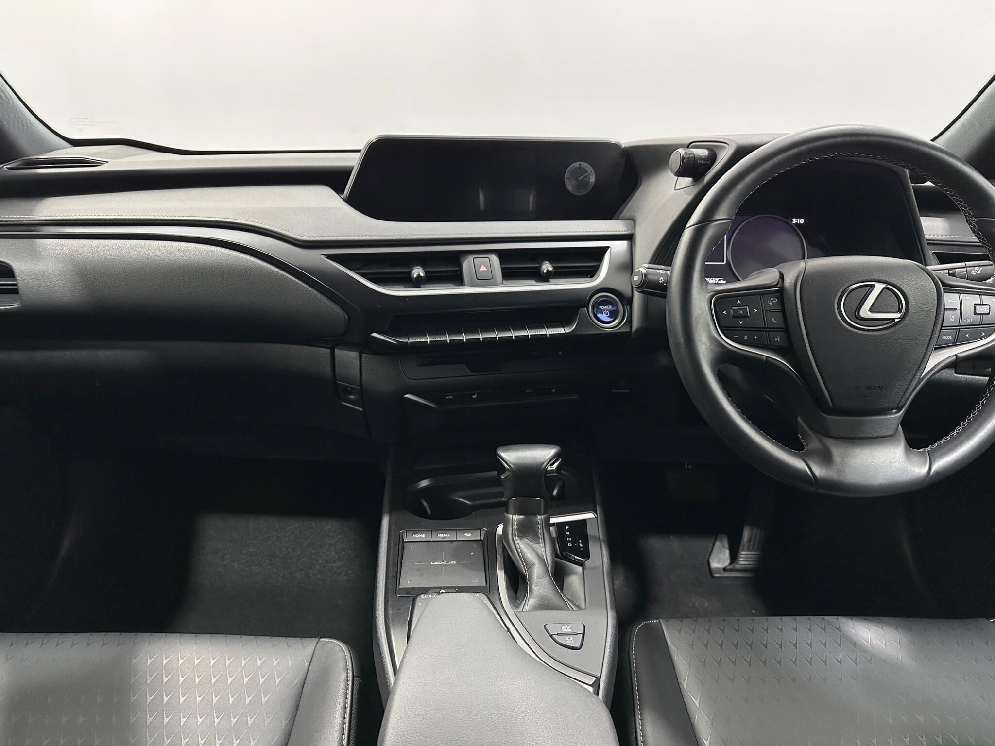 Lexus UX view 19