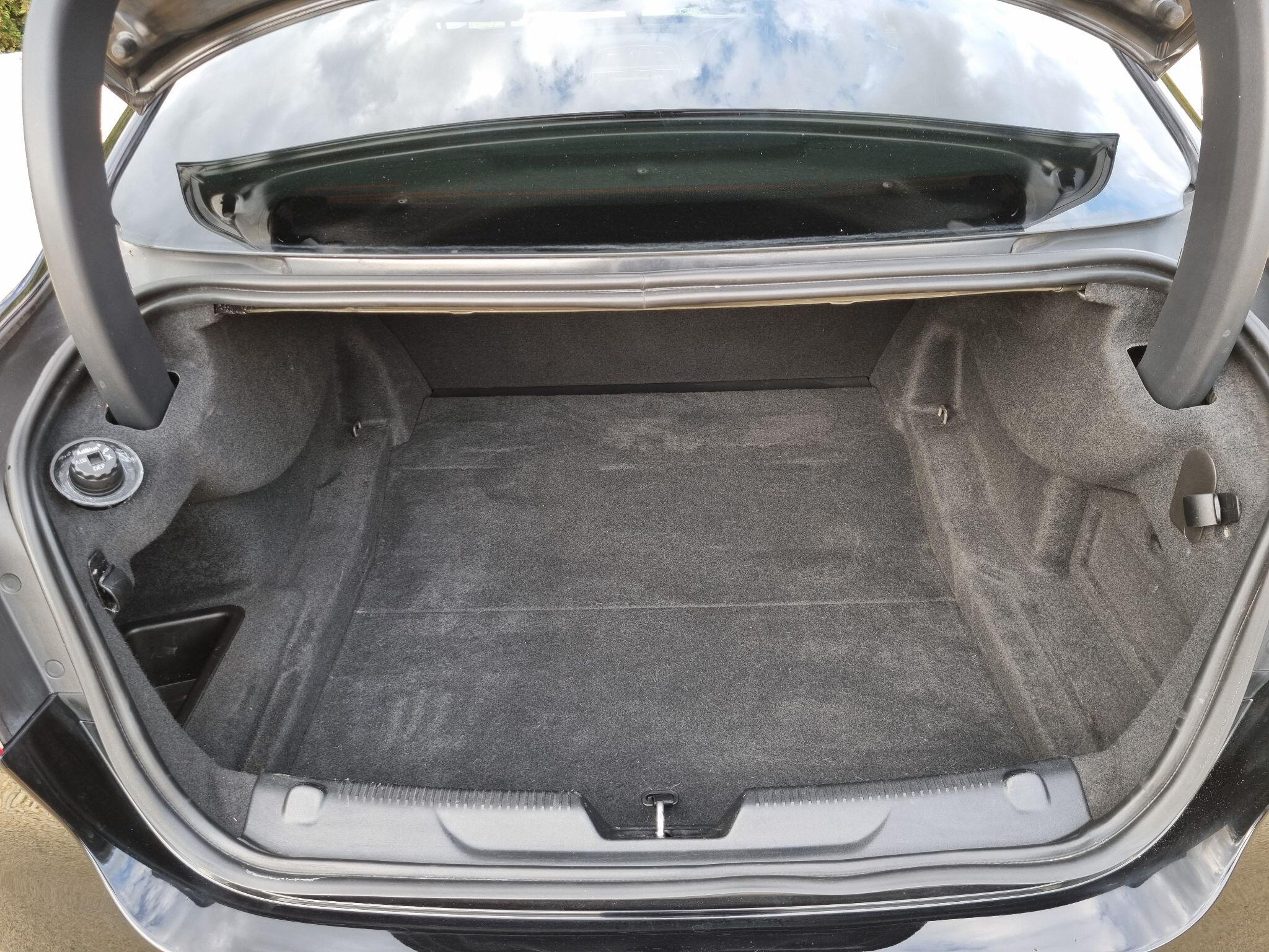 Jaguar Xe view 13