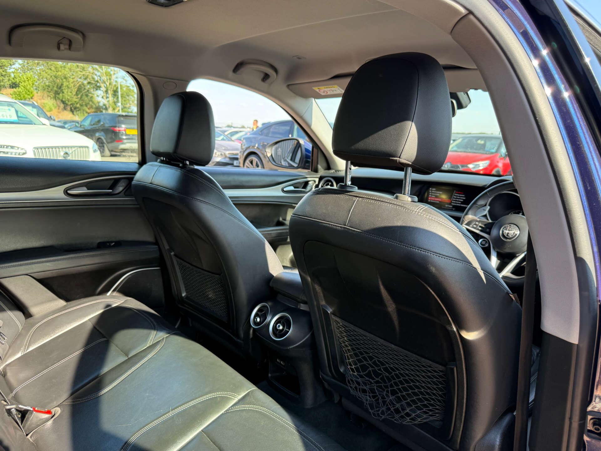 Alfa Romeo Stelvio view 64