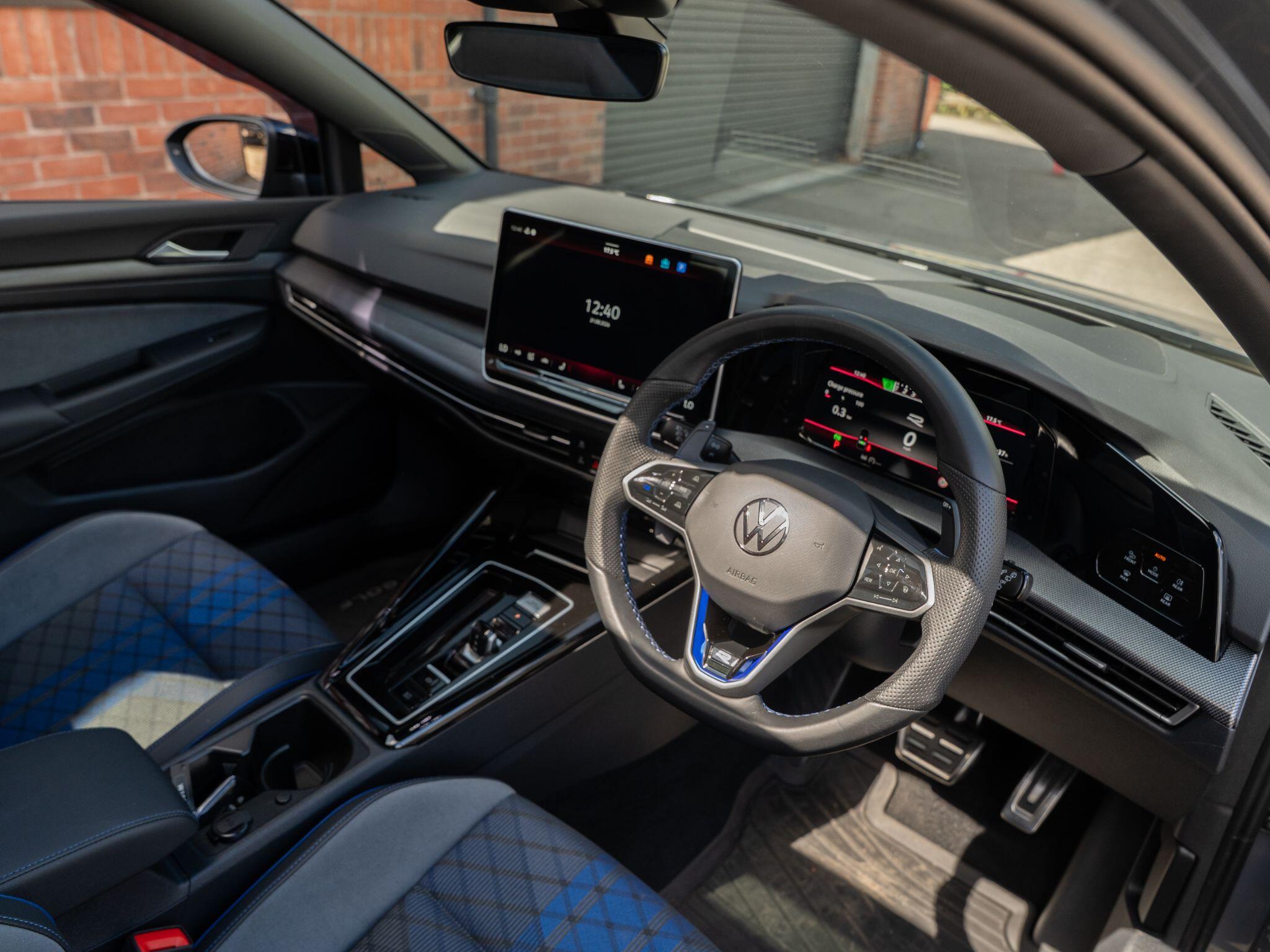 Volkswagen Golf view 39