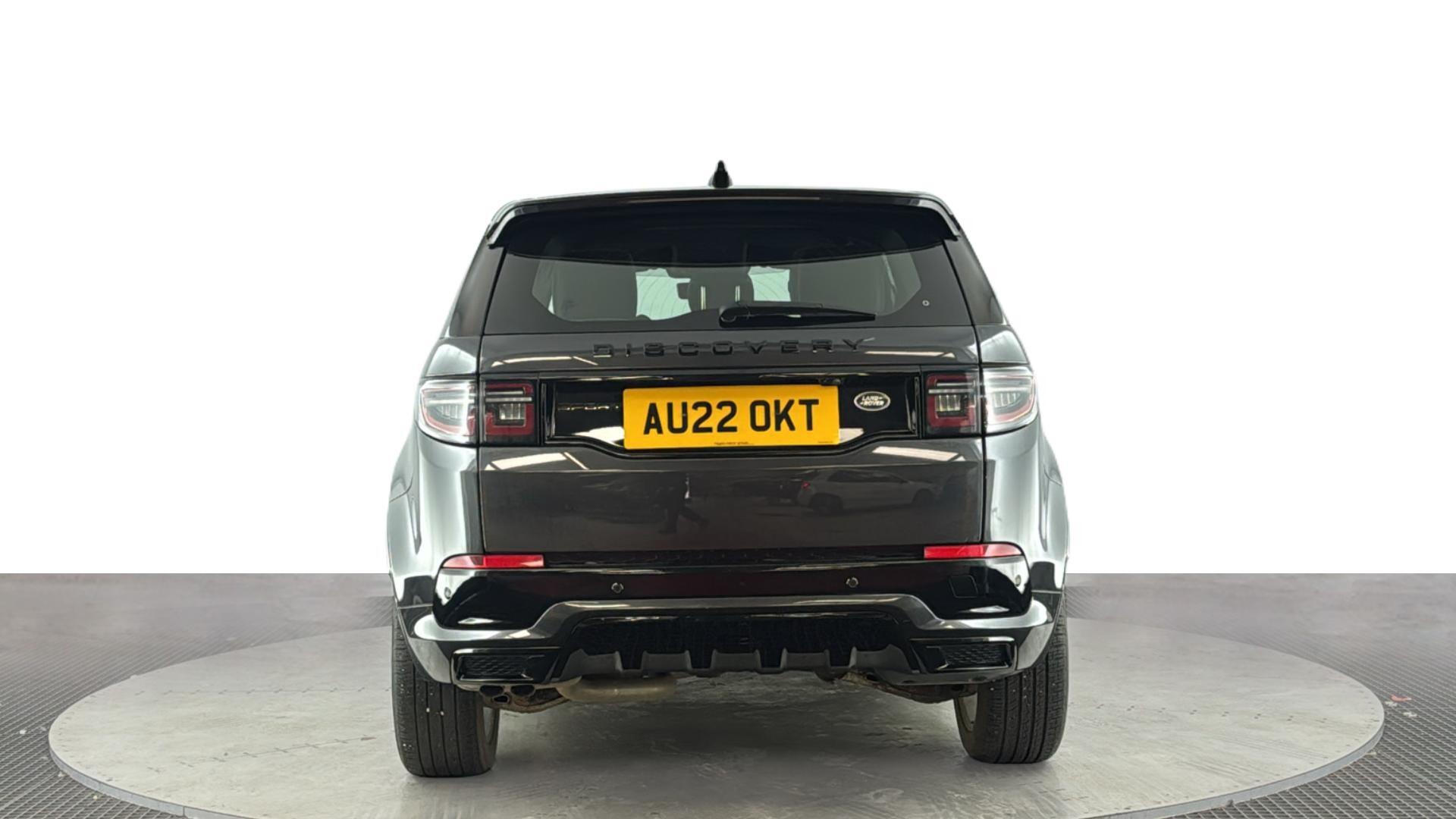 Land Rover Discovery Sport view 5