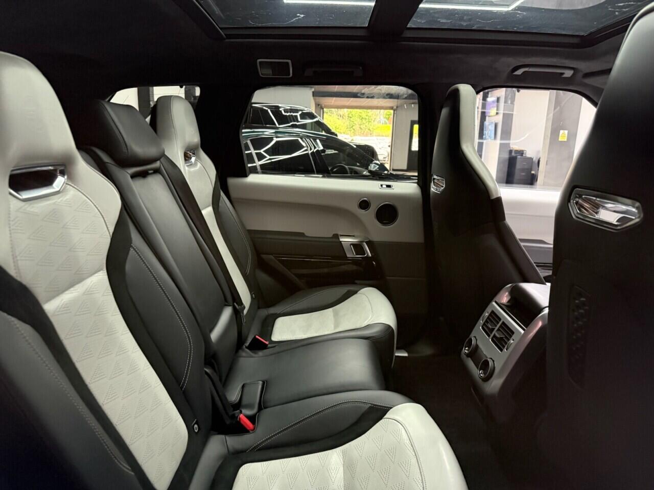 Land Rover Range Rover Sport view 43
