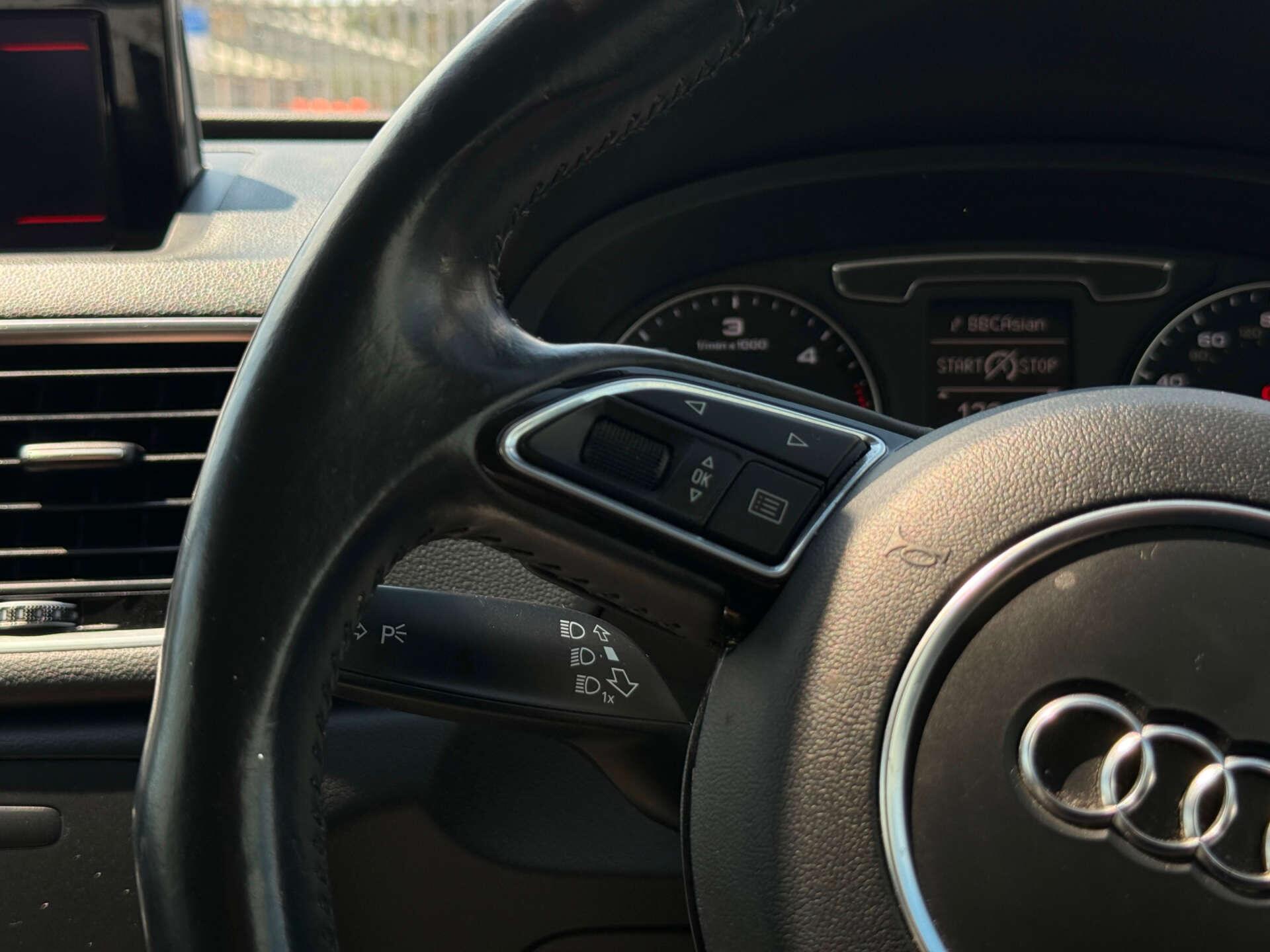 Audi Q3 view 52