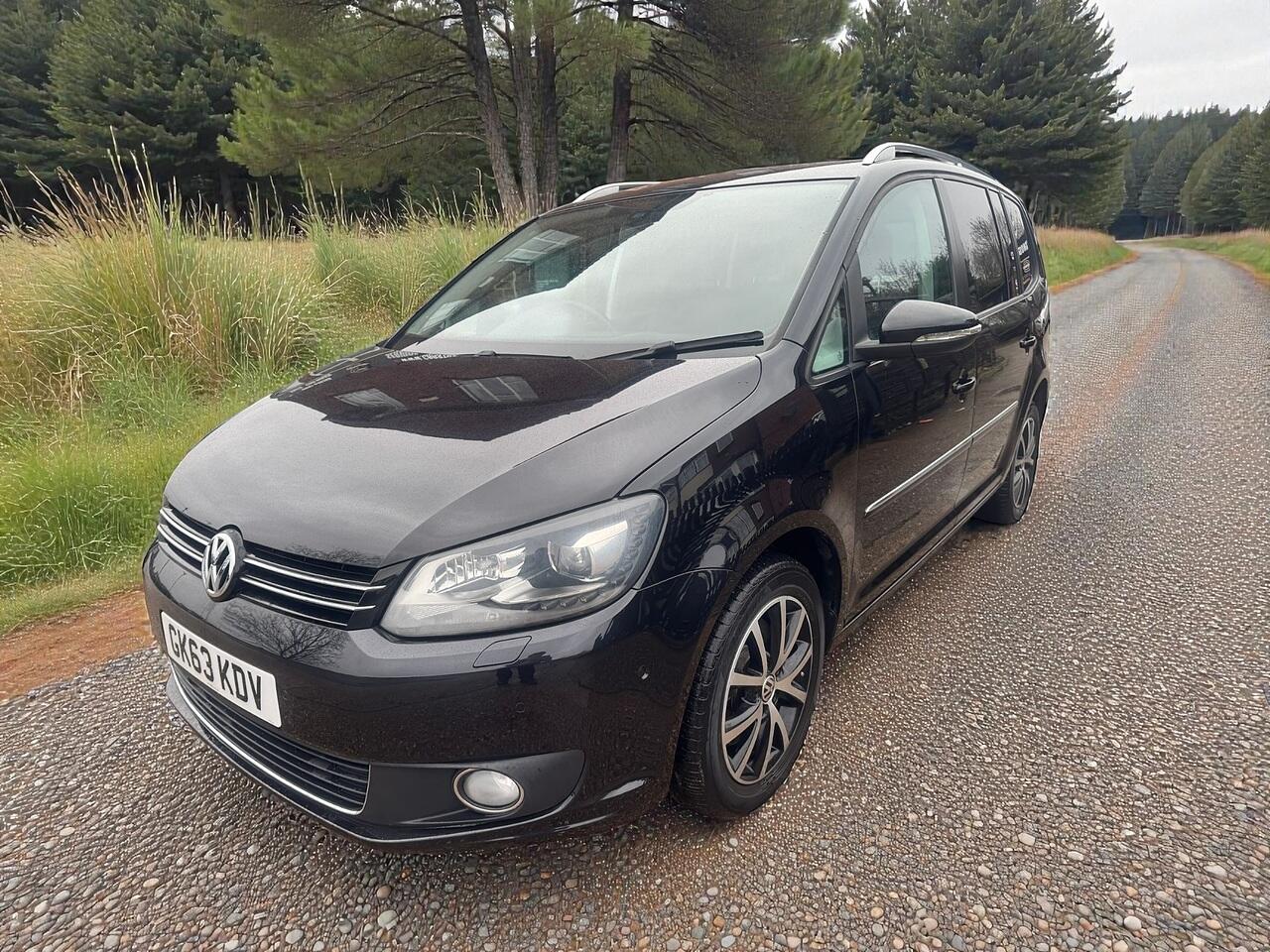 Volkswagen Touran view 8