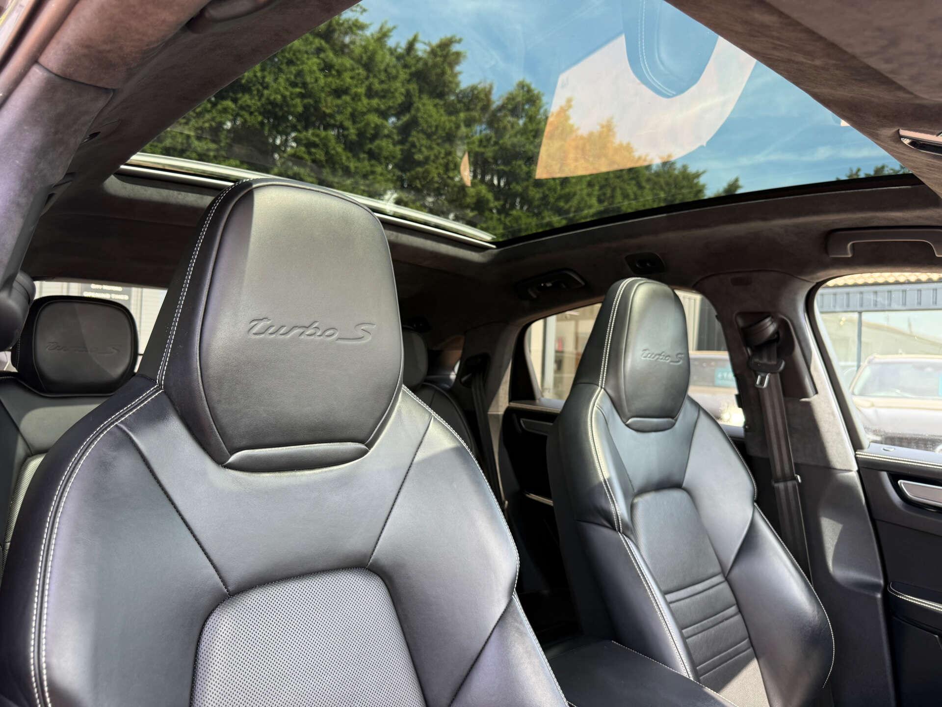 Porsche Cayenne view 42