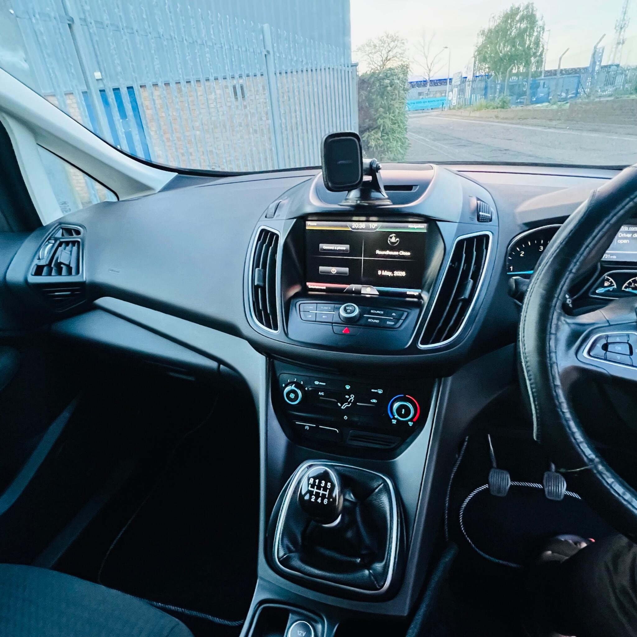 Ford C-Max view 13