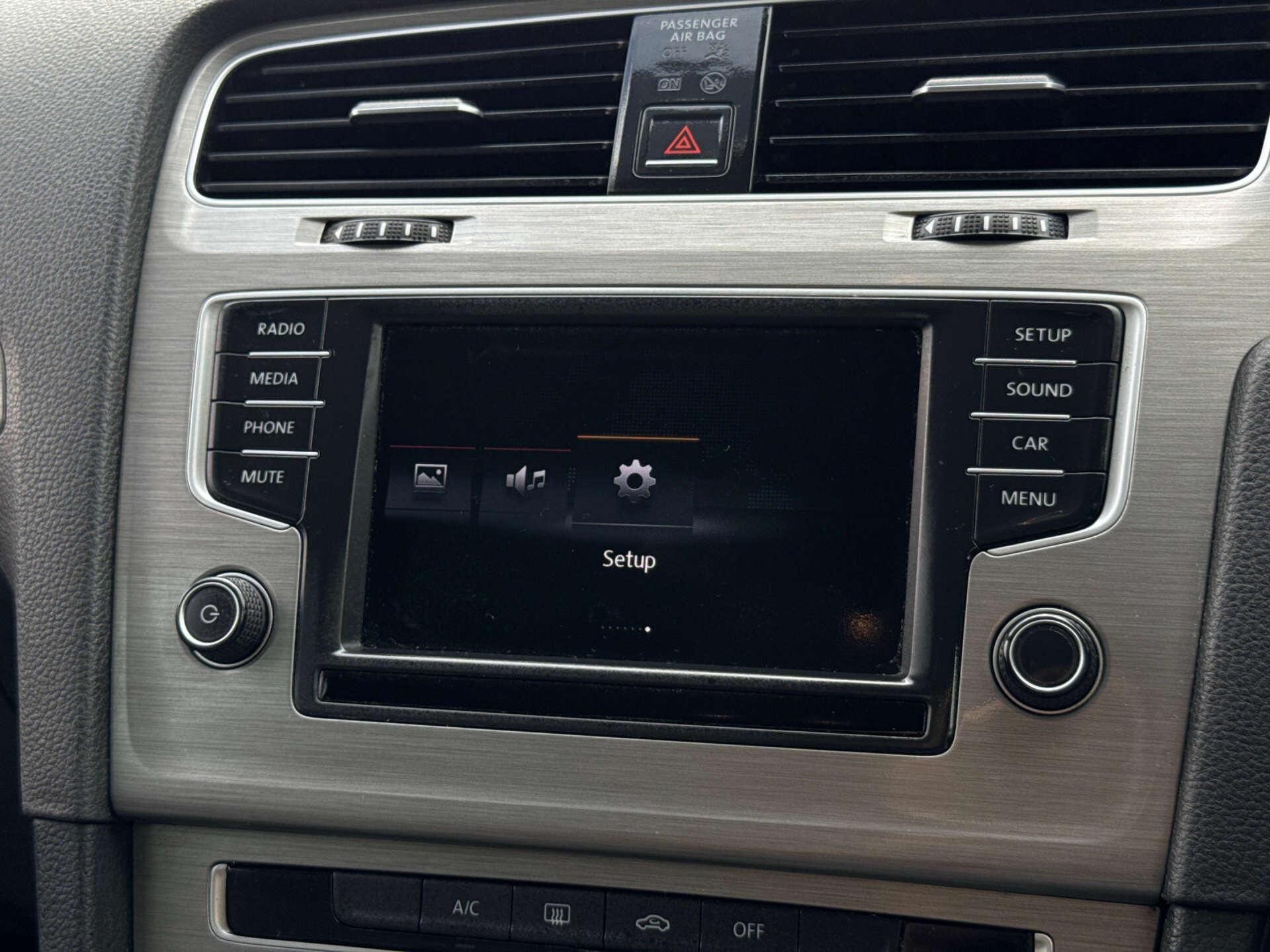 Volkswagen Golf view 45