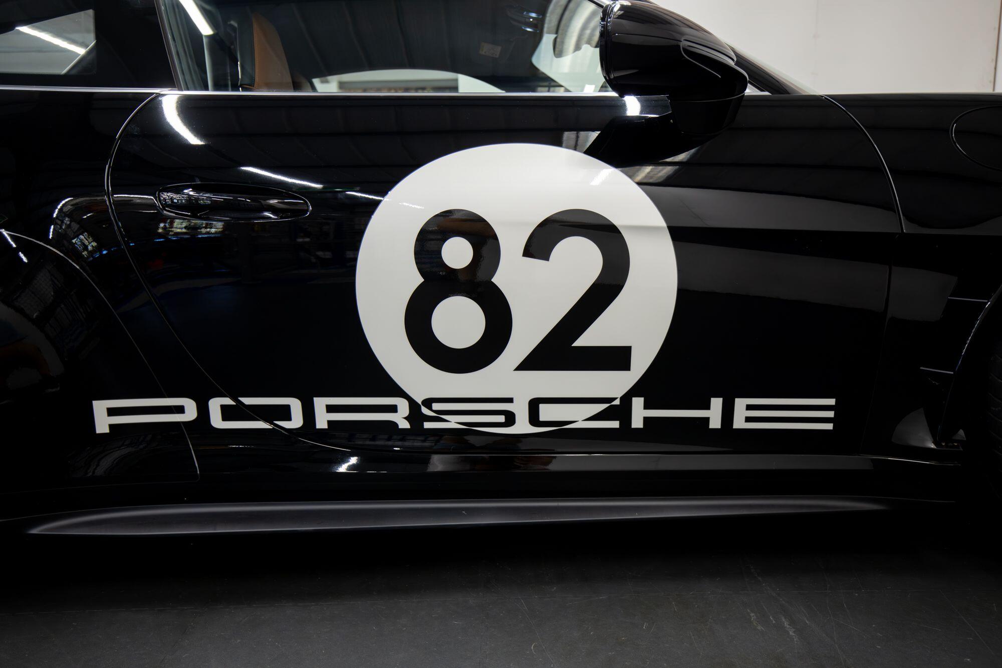 Porsche 911 view 21