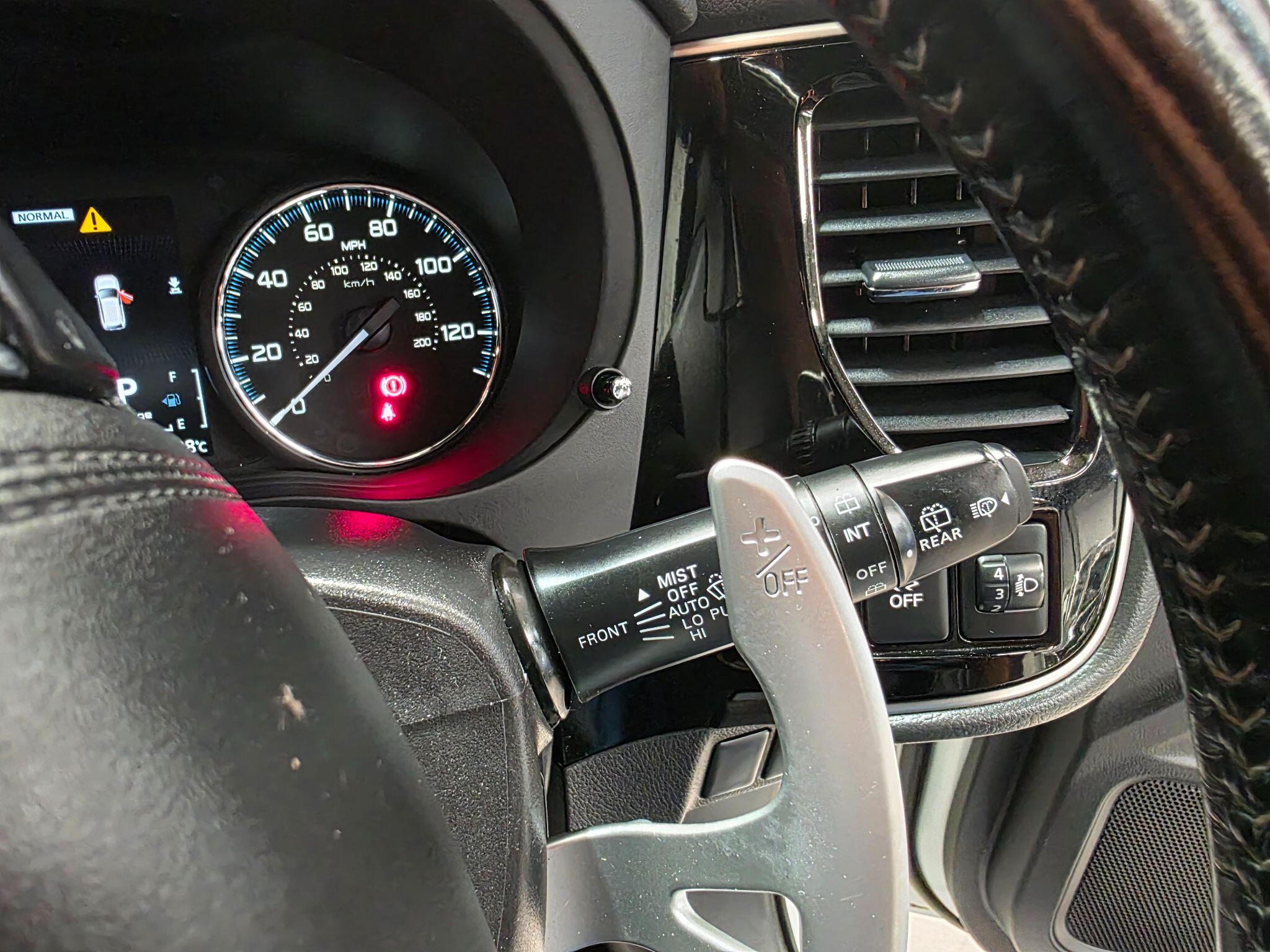 Mitsubishi Outlander view 17