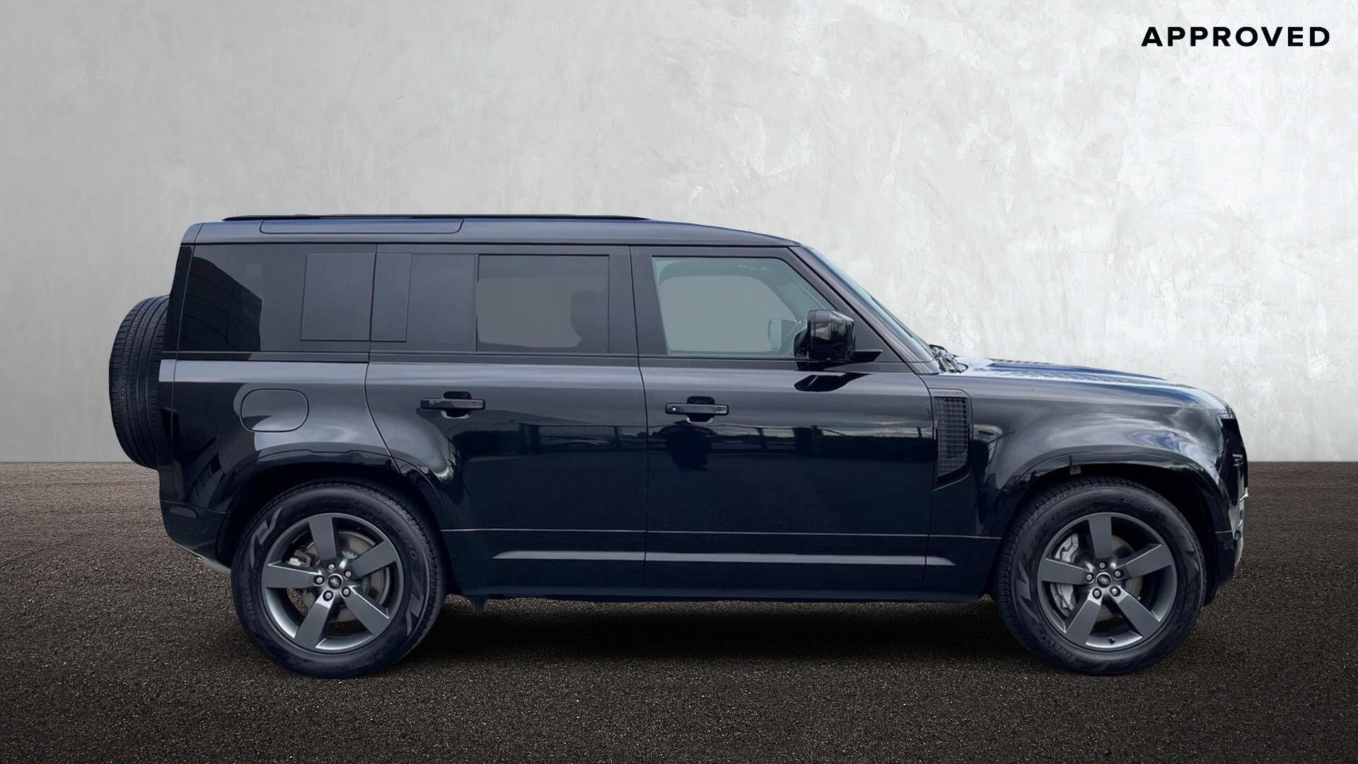 Land Rover Defender view 5