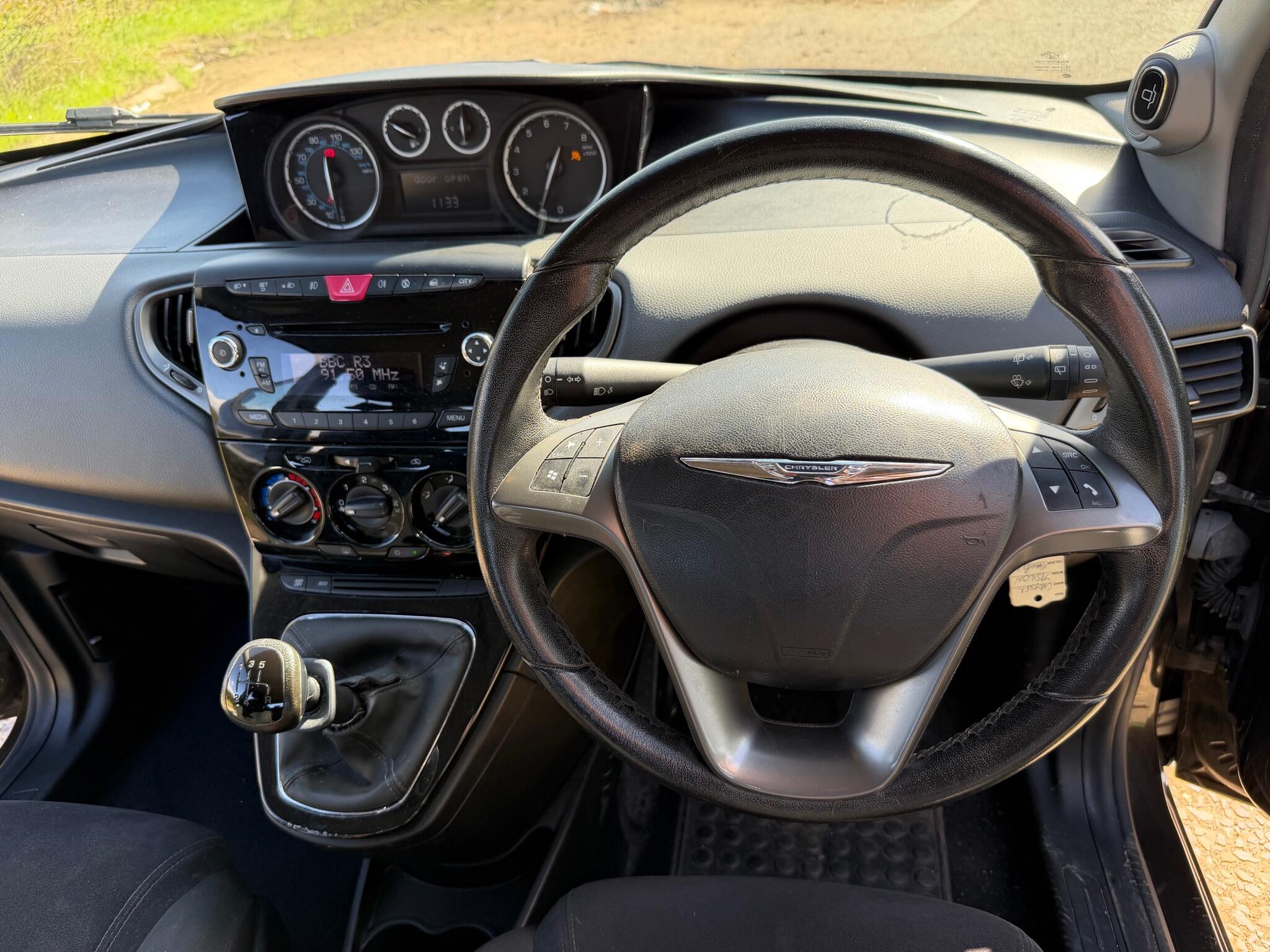 Chrysler Ypsilon view 18
