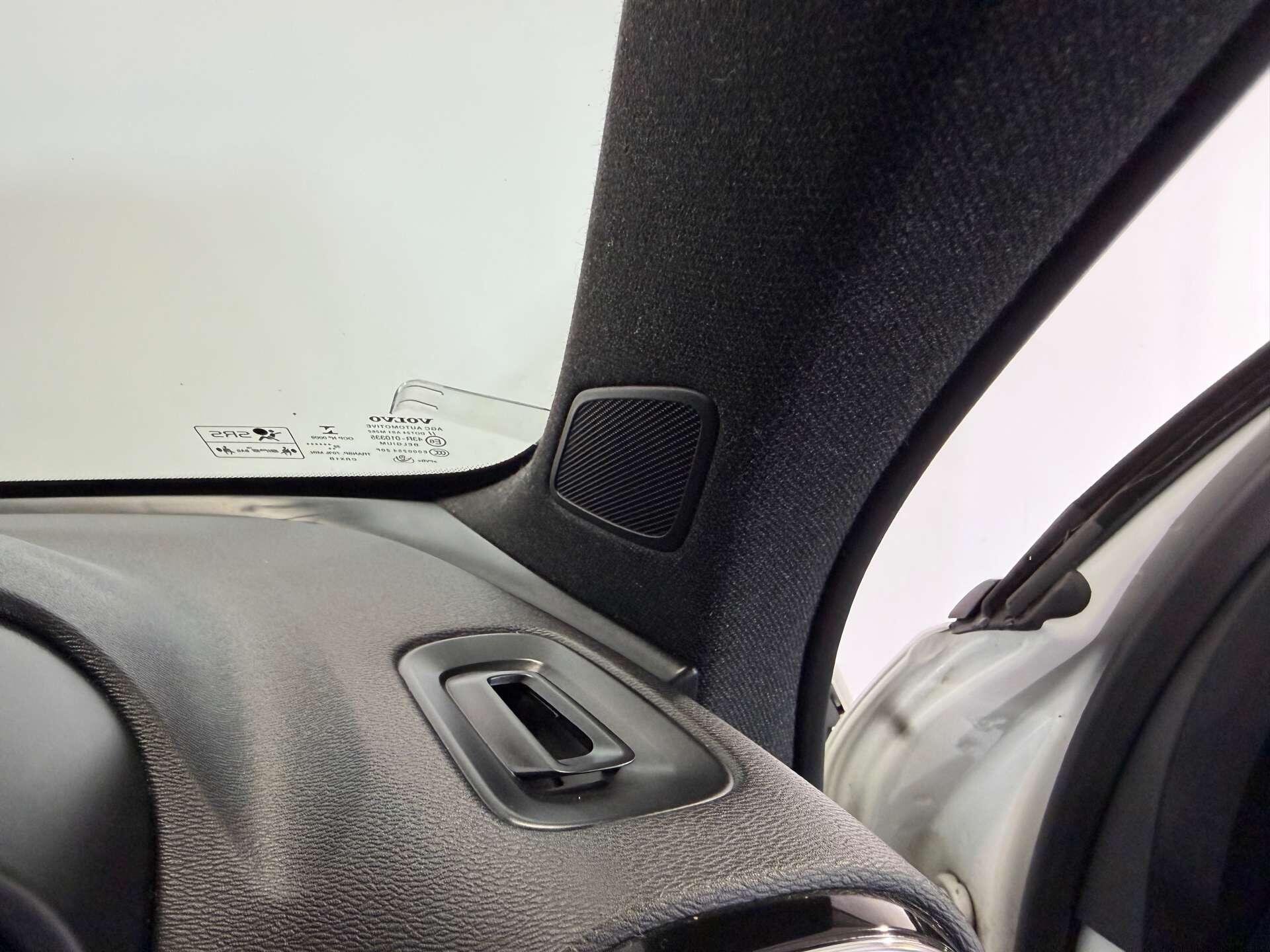 Volvo XC40 view 33